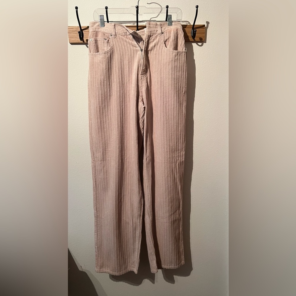 Urban Outfitters- High Rise Baggy Pant- Color: Cream- Size 29